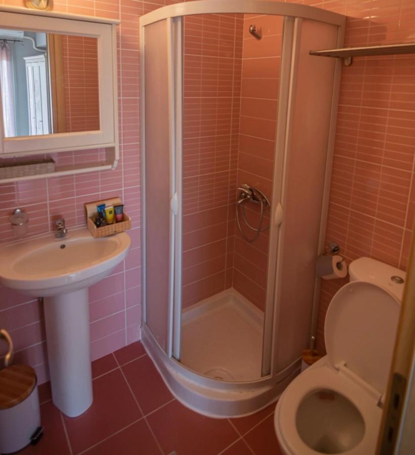 To Mikro Boutique Apartment Lefkáda Eksteriør billede